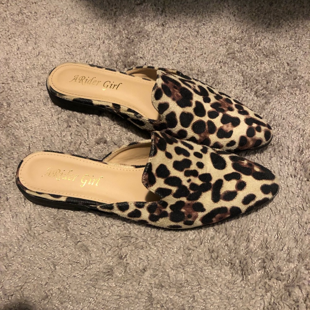 Leopard flats